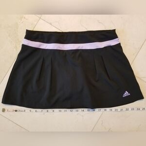 Pre-owned Rarely Worn Adidas Athletic lo-rise Stretch Mini Skirt. Size M